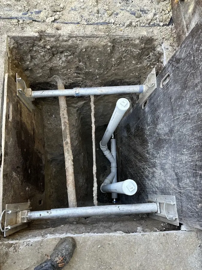 Experienced plumber completing Drain Cleaning work in Luzerne
